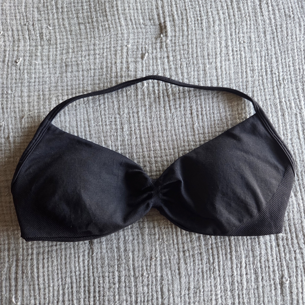 Amazon Minimal Halter Sports Bra